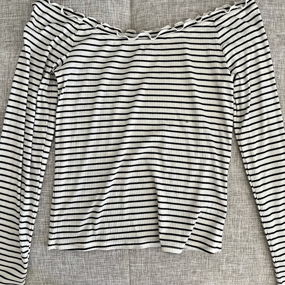 🌟 Off Shoulder Top🌟